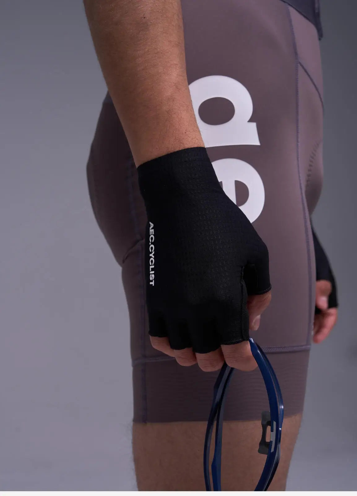 AEC Spring Summer Universal Half Finger Road Cycling Gloves Black White Breathable Shock-Absorbing